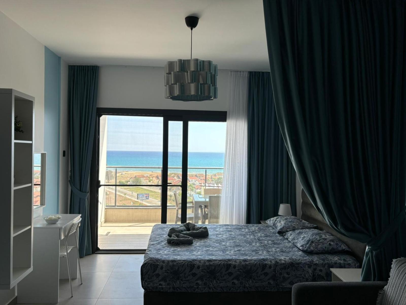Azure Seaview In Priscilla, Caesar Blue & Spa, Gastria, Kalechik, Bogaz Apartment Gastria